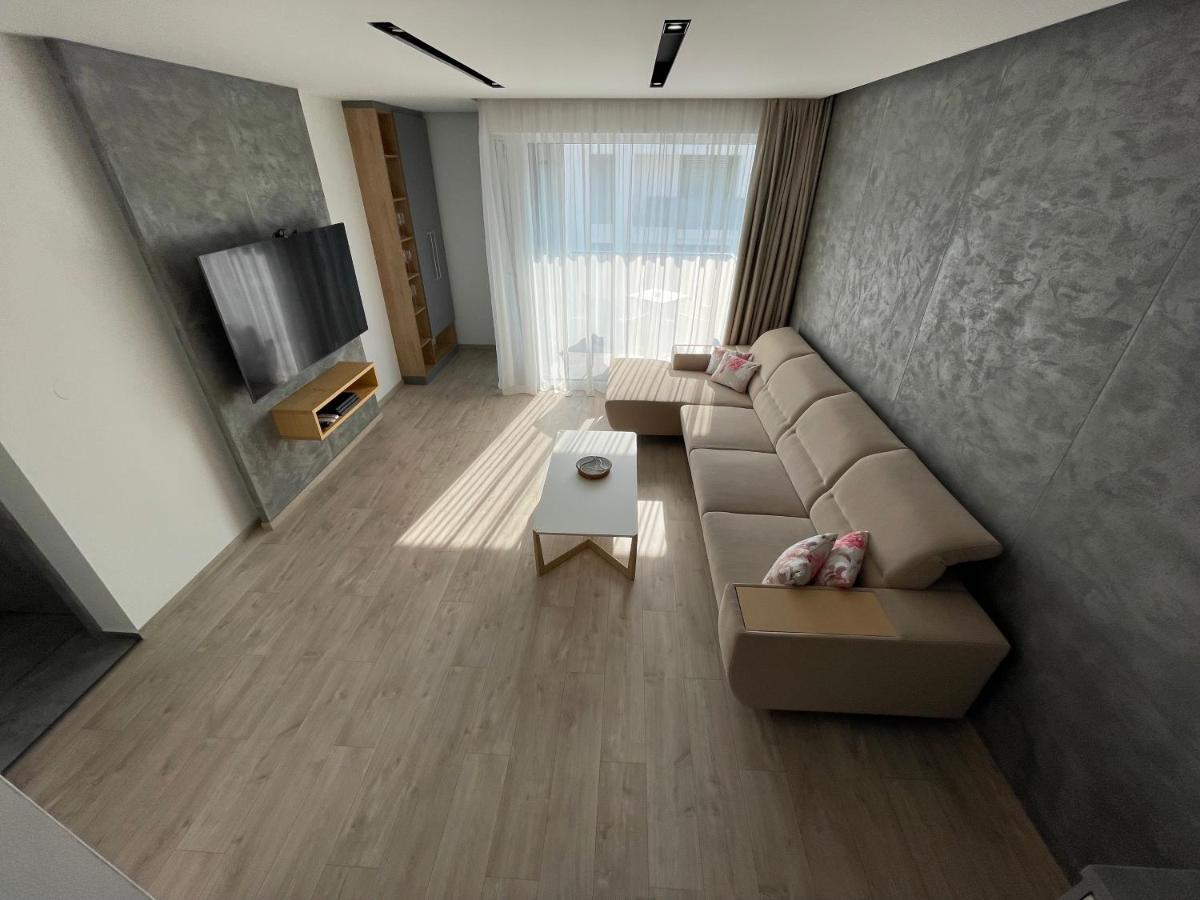 Greenbay Apartment With Free Parking Trenčín Exteriér fotografie