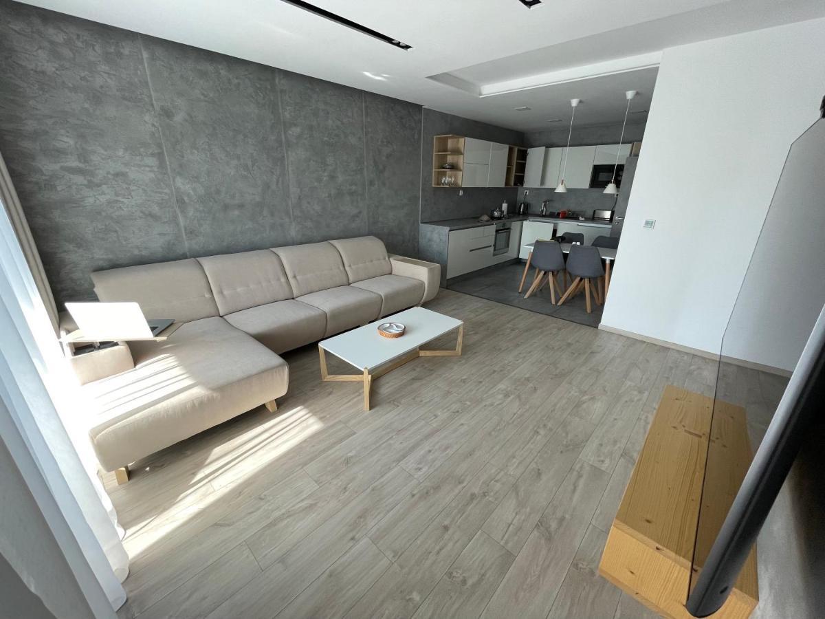 Greenbay Apartment With Free Parking Trenčín Exteriér fotografie