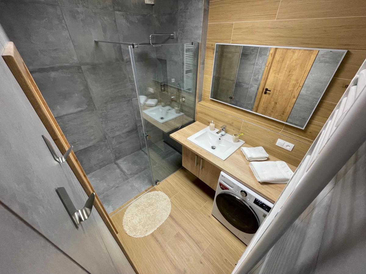 Greenbay Apartment With Free Parking Trenčín Exteriér fotografie