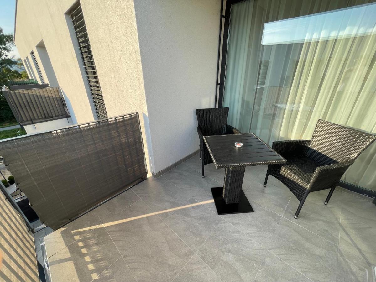Greenbay Apartment With Free Parking Trenčín Exteriér fotografie