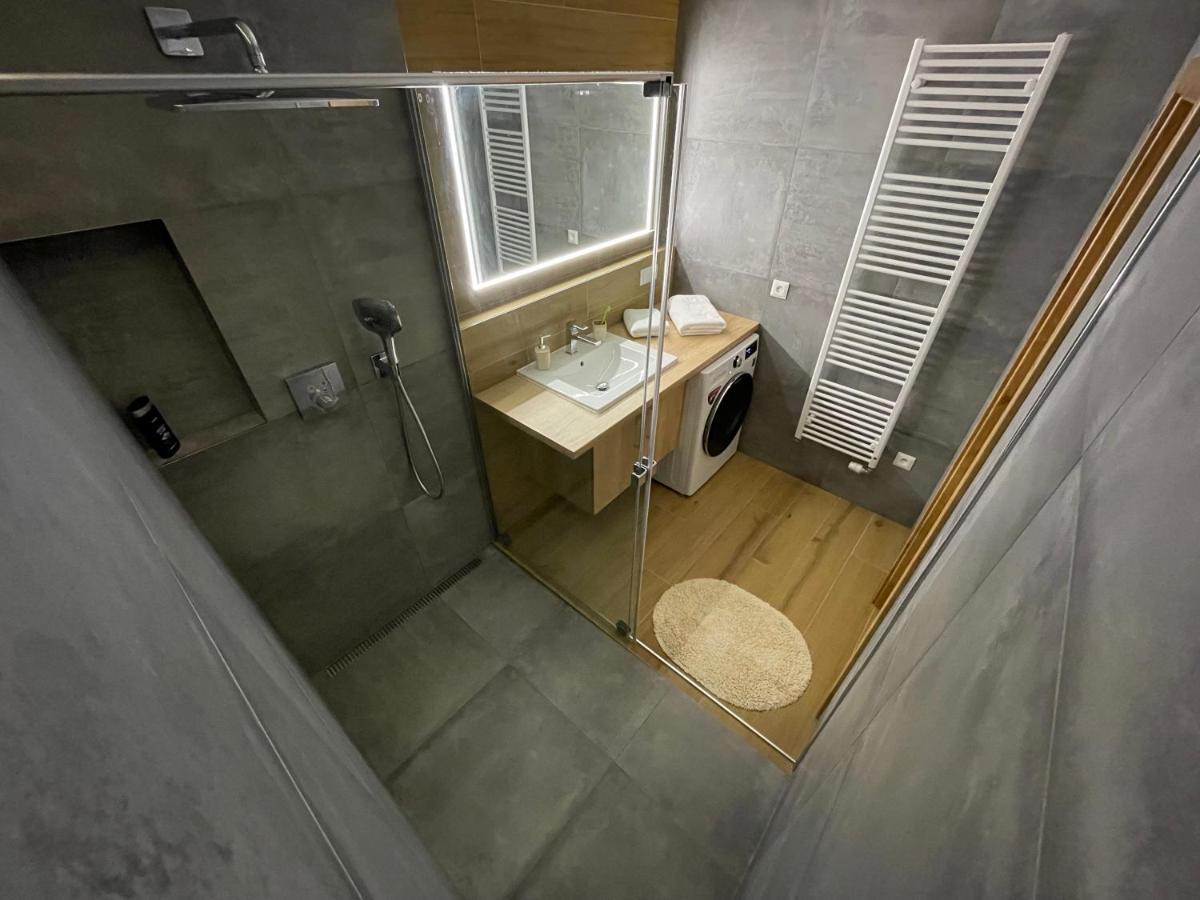Greenbay Apartment With Free Parking Trenčín Exteriér fotografie