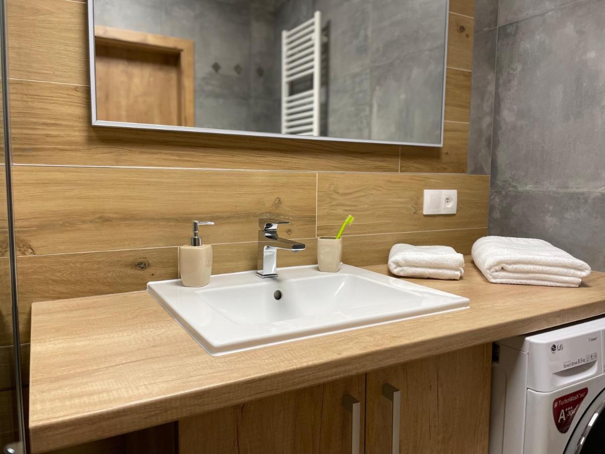 Greenbay Apartment With Free Parking Trenčín Exteriér fotografie