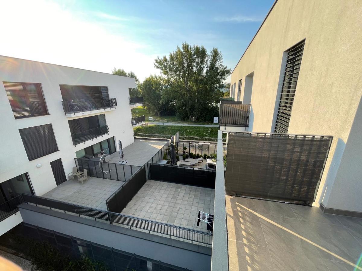 Greenbay Apartment With Free Parking Trenčín Exteriér fotografie