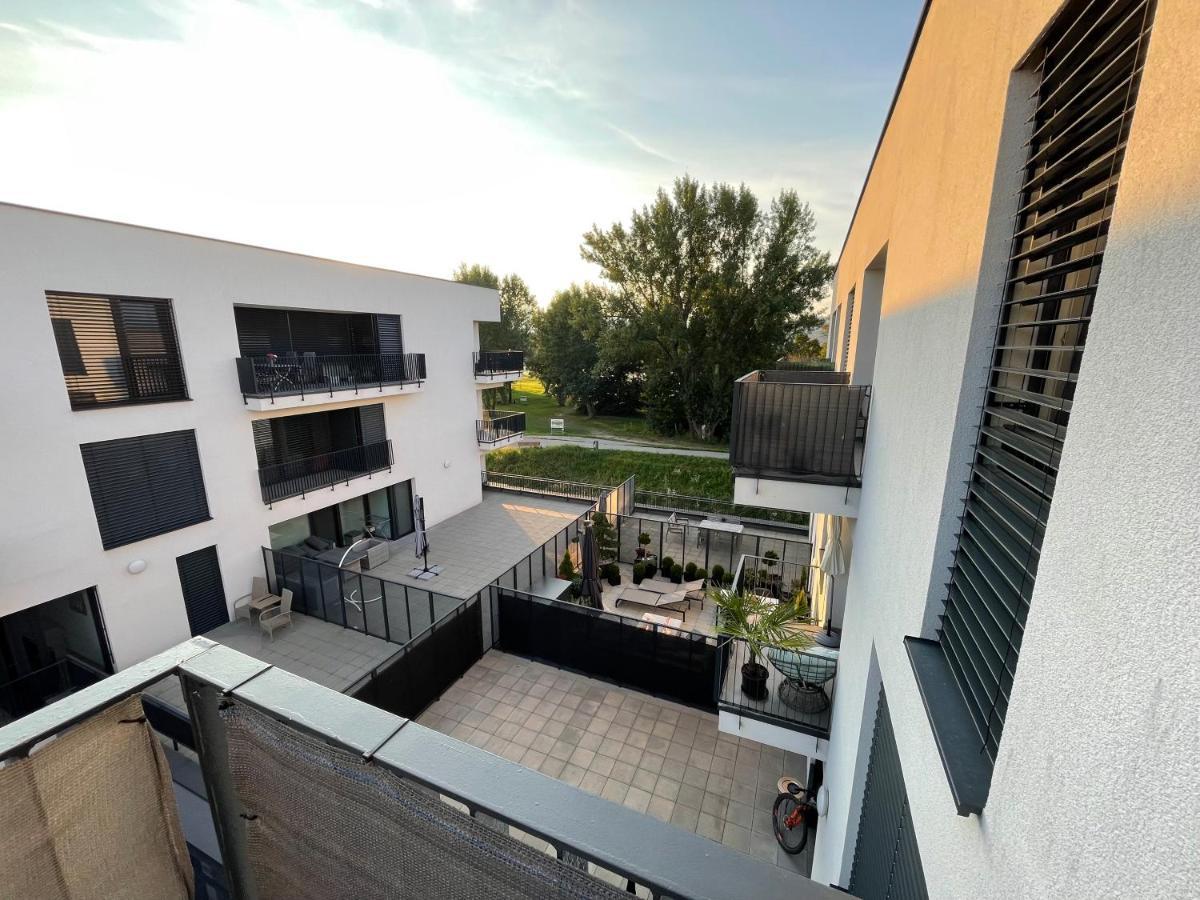 Greenbay Apartment With Free Parking Trenčín Exteriér fotografie