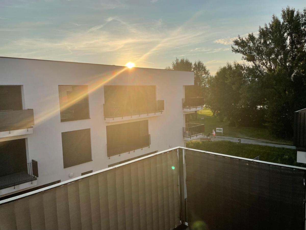 Greenbay Apartment With Free Parking Trenčín Exteriér fotografie